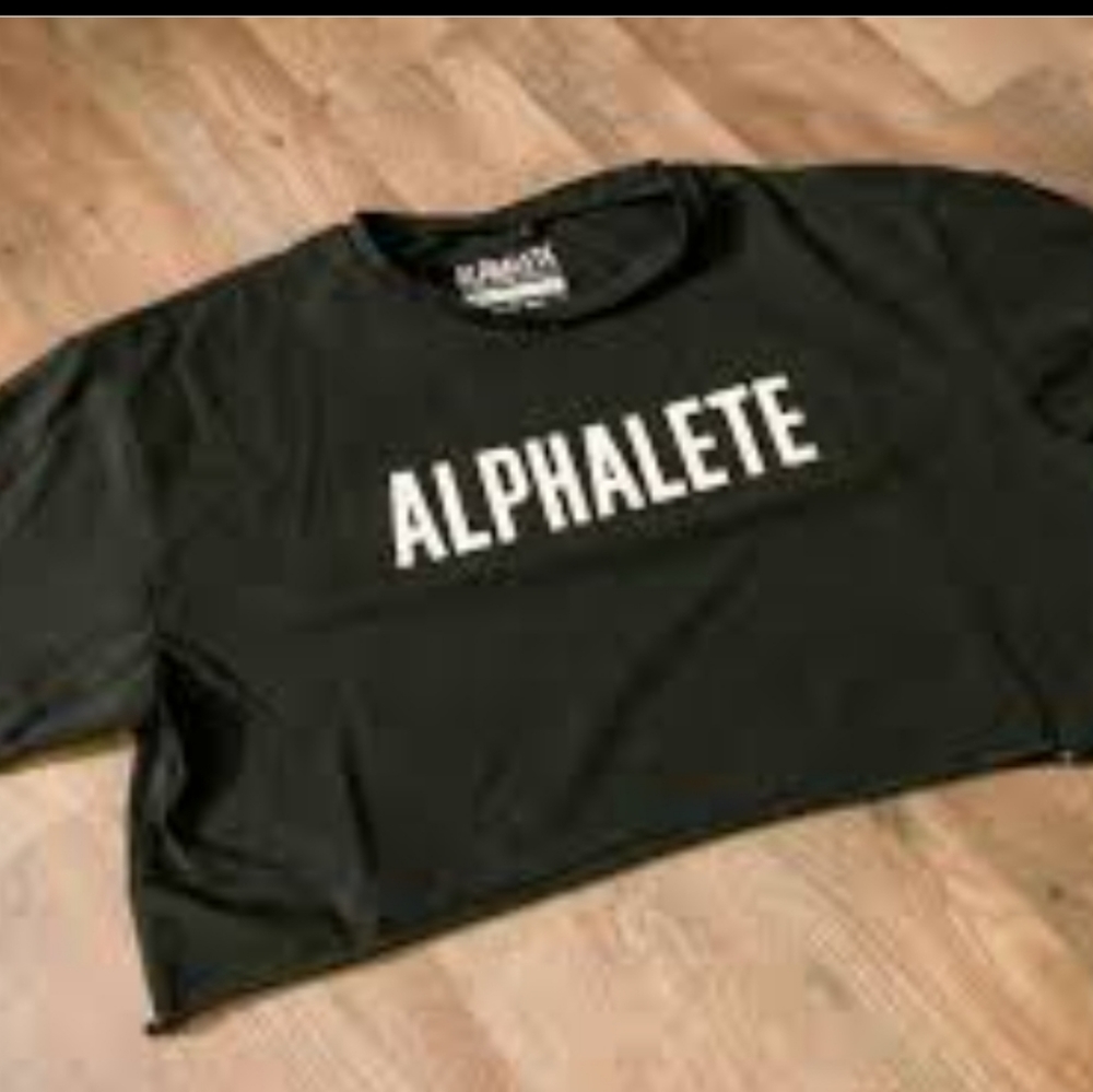 Alphalete Crop Top